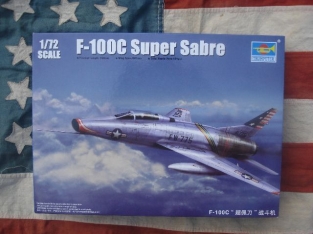 Trumpeter 02839  F-100D SUPER SABRE